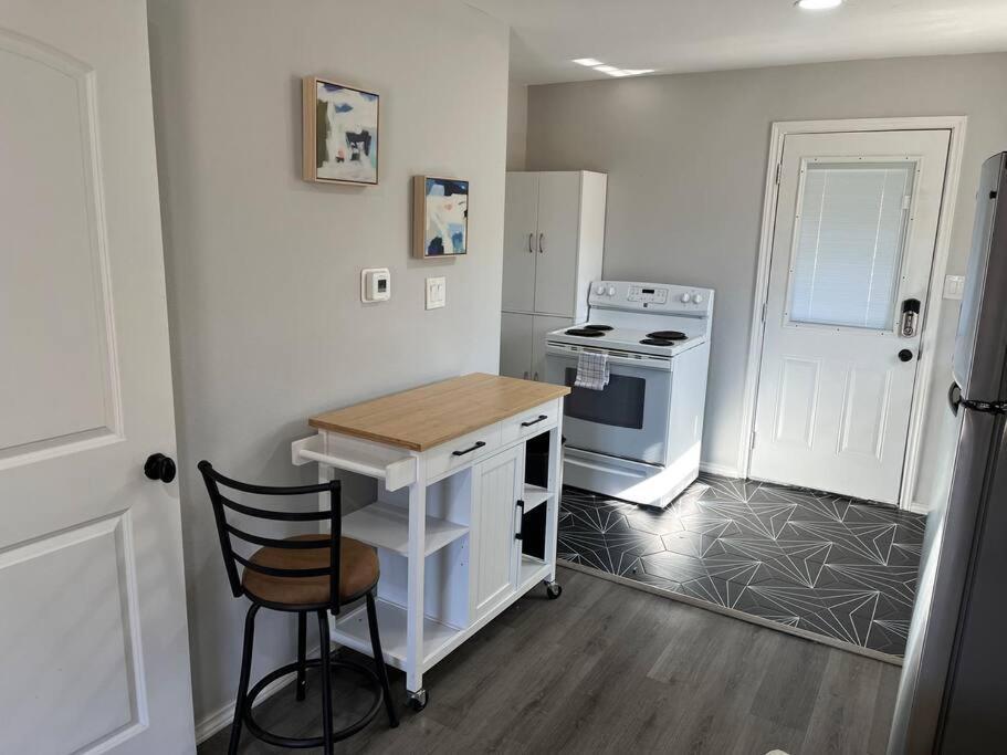 Quaint 1 Bd Close To Downtown Хюстън Екстериор снимка