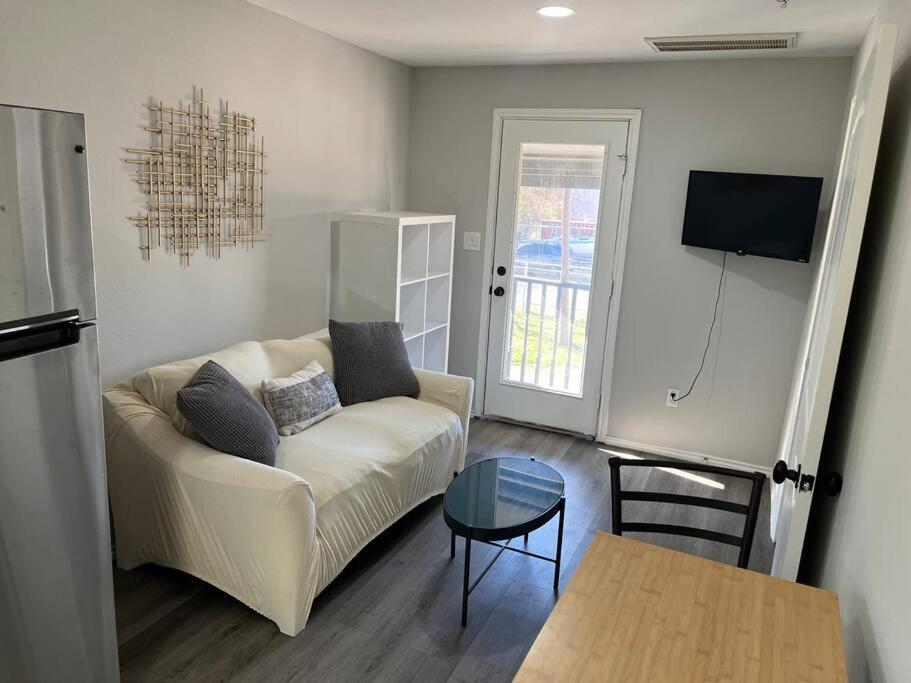 Quaint 1 Bd Close To Downtown Хюстън Екстериор снимка